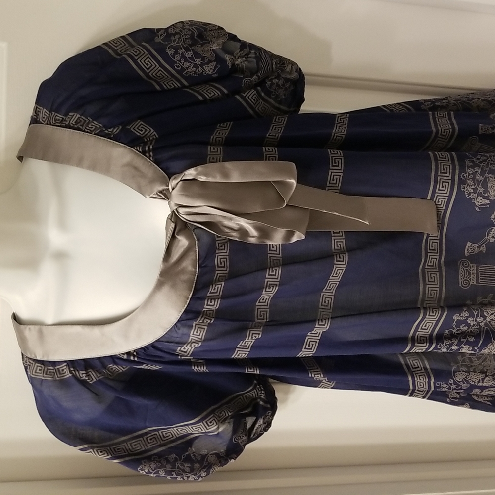 VOOM by Joy Han Greek Statue Shirt - Picture 2 of 5